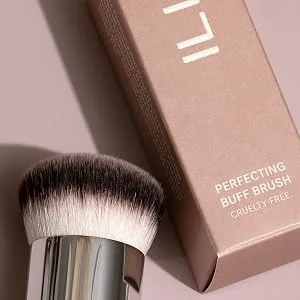 ILIA - Perfecting Buff Brush | Non-Toxic  Vegan  Cruelty-Free  Clean Makeup - Buff 2