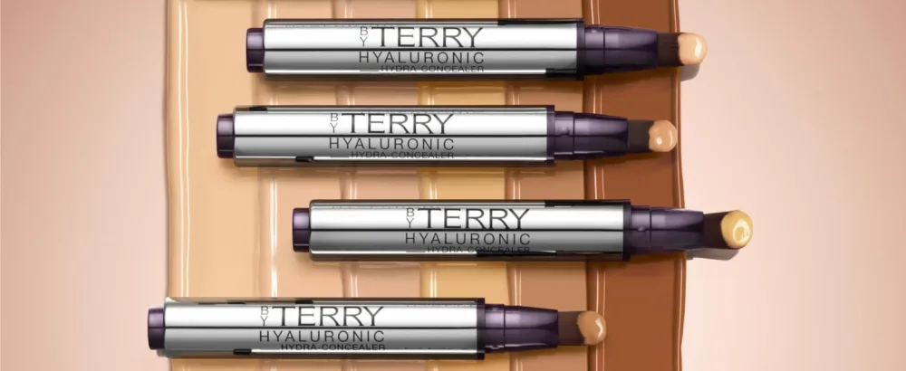 By Terry Hyaluronic Hydra-Concealer | Cream Concealer | 300 Medium Fair | Skincare-Based  Vegan Formula | Brightens & Protects | 6.3g (0.22 oz) - Hyaluronic Hydra-Concealer