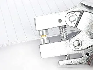 Amazon Basics Eyelet Hole Punch Plier with 100-piece Eyelets - Amazon Basics