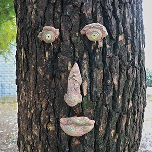 PureZoneA Old Man Tree face/ Hugger Bark Ghost Face Facial Features Decoration Art - 33333