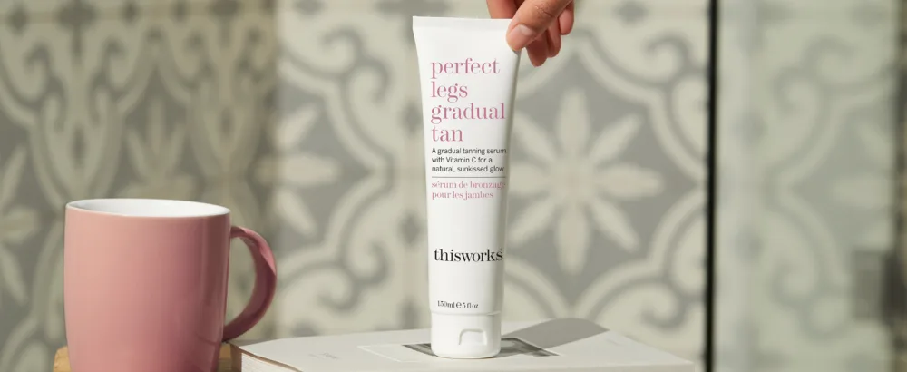 This Works Perfect Legs Gradual Tan  Self Tanner with Vitamin E & Shea Butter  150ml - perfect legs gradual tan