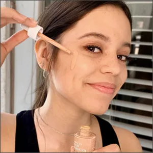 Neutrogena Healthy Skin Sensitive Skin Serum Foundation with Pro-Vitamin B5  Color Correcting & Pore Minimizing Liquid Foundation & Face Serum  Buildable Coverage  Light/Medium 02  1 oz 202 Light-Medium - Apply Foundation to Face