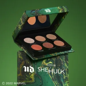 URBAN DECAY x Marvel Studios She-Hulk Mini Eyeshadow Palette - 6 Limited-Edition Matte & Moondust FX Shimmer Shades - Ultra-Blendable & Richly Pigmented - Vegan - urban decay she hulk marvel eyeshadow mini travel palette shadows eye makeup neutral shimmer red