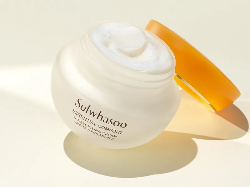 Sulwhasoo Essential Comfort Moisture Cream: Hydrate  Moisturize  and Dewy Glow  1.69 fl. oz. - Moisture cream 800 x 600