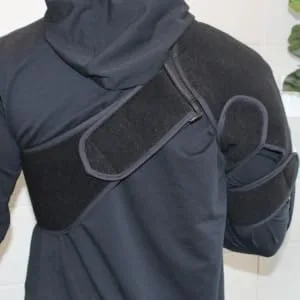 RangeMaster Left/Right Adjustable Shoulder Compression Wrap for Hot/Cold Therapy - Relieve Arm Pain with Immobilizer Support for Tendonitis  Dislocated Joint  and Rotator Cuff Injuries - hot compression wrap