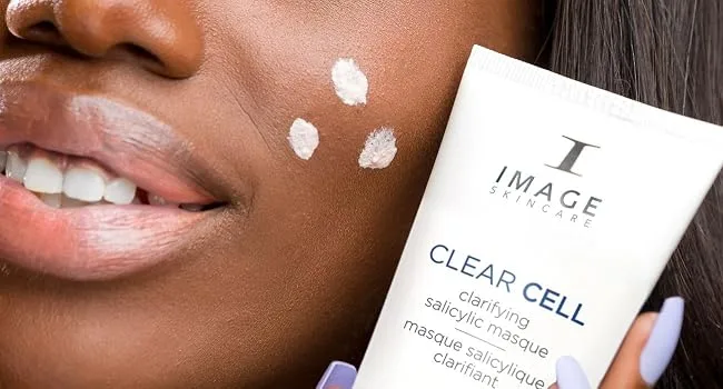 IMAGE Skincare  CLEAR CELL Clarifying Salicylic Masque  Exfoliating Kaolin Clay Facial Mask with Mattifying Effect  1.7 oz - ACTION SHOT