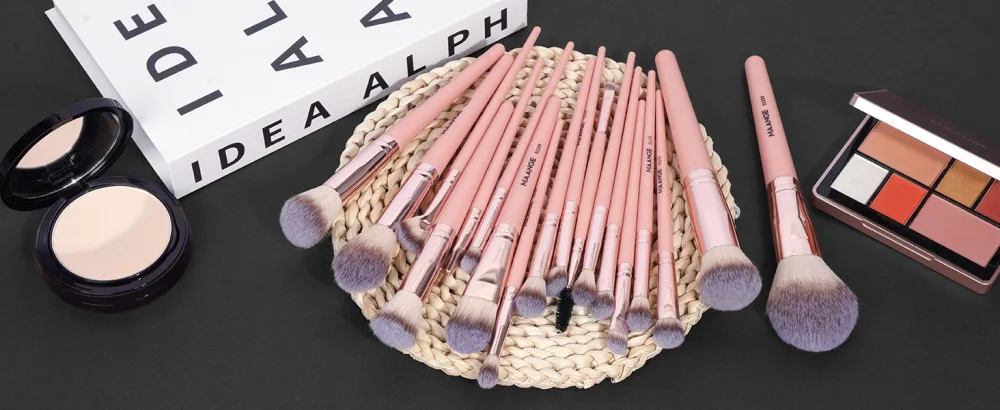 Make up Brushes  MAANGE 18 Pcs Premium Synthetic Makeup Brush Set Soft Foundation Powder Eyeliner Eye Shadow Makeup Brushes Set Professional (Champagne) - makeup brushes set professional make up brushes makeup brush