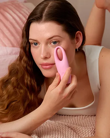 FOREO Microcurrent Facial Device Face Sculpting Tool Pink - FOREO IRIS eye massager