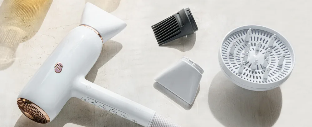 T3 Featherweight StyleMax Professional Ionic Hair Dryer with Custom Heat Automation & 4 Attachments Fast Drying Lightweight with 5 Heat & 3 Speed Settings 2 Concentrators Diffuser & Smoothing Comb - Drying Concentrator, Styling Concentrator, T3 SoftTouch 3 Diffuser, Smoothing Comb,