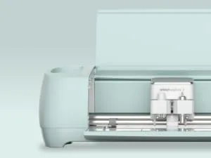 Cricut Joy  Linerless Transfer Tape Transparent Linerless 5.5 x 120 - explore 3