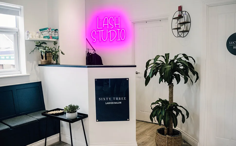Lash Studio Neon Sign Lashes Room Decor LED Neon Light Business Neon Signs for Lash Lounge  Studio  Beauty Salon  Office Decorations (Lash Studio - White) - lashes salon decor