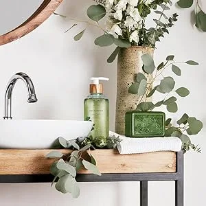 Thymes Bubble Bath - 11.5 Fl Oz - Eucalyptus Eucalyptus 11.5 Fl Oz (Pack of 1) - Eucalyptus