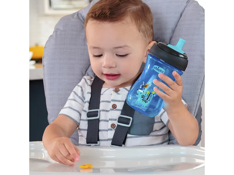 Chicco Sport Spout Trainer  Spill Free Baby Sippy Cup  9 Months  Teal/Blue  2 Count (Pack of 1) - Easy to Hold