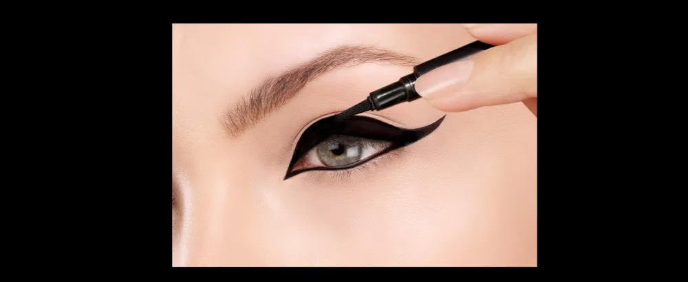 KL KILLER LASHES Black Liquid Eyeliner Pen with Felt-Tip for Natural and Statement Looks 0.07 Fl Oz (Pack of 1) Black Felt Tip Eyeliner - Eyeliner How To 3