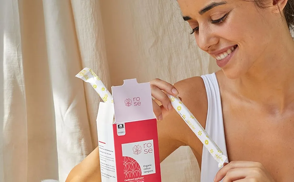 ROSE Certified Organic Cotton Cardboard Applicator Tampons Regular Absorbency | Cotton Lock Security Veil Patent System| Strong Leak Protection| Hypoallergenic| Non-Toxic| Easy Application 16 Count - organic aplicator tampons