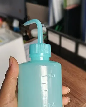 Valchoose Plastic Squeeze Bottle 250ml | 8oz Wash Bottle Chemical LDPE Safety Medical (1 Pack) 1x250ml White White - 250ml Blue