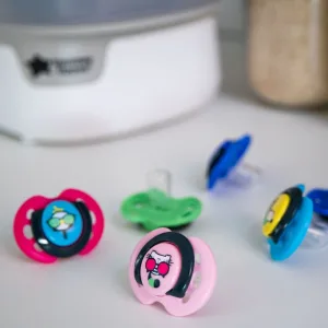 Tommee Tippee Fun Style Pacifiers Symmetrical Design BPA-Free Silicone Binkies 0-6m 4 Count - image