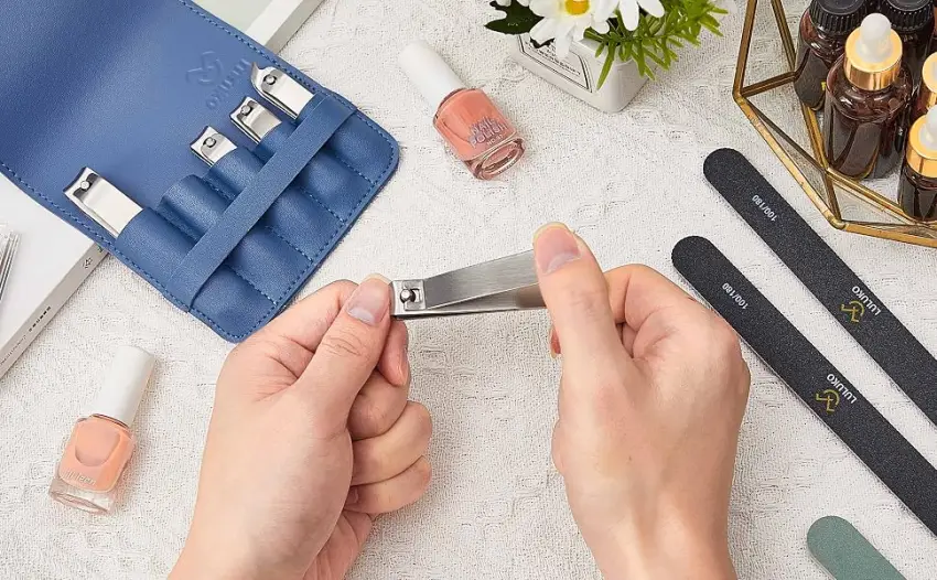 LULUKO Fingernail and Toenail Clippers 5Pack Nail Clippers Set Adult Stainless Steel Nail Cutters with Leather Case - Sharp blades cut through thick nails with little effort