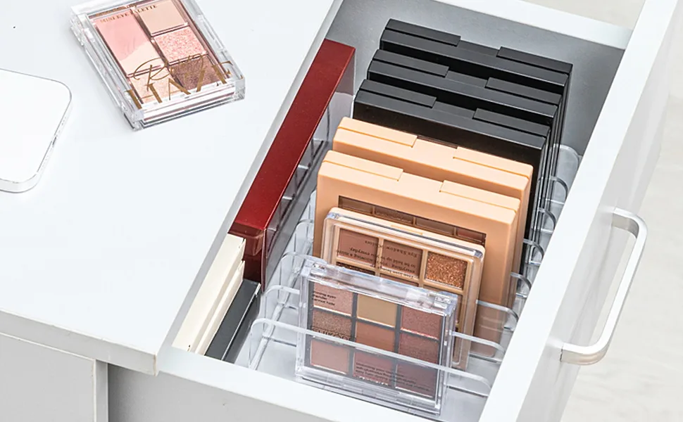 Vowcarol Eyeshadow Palette Organizer Acrylic 7-Section Divided Makeup Palette Organizer Holder - Clear 2 Pack - Eye shadow palette organizer
