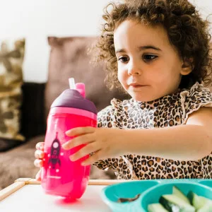 Tommee Tippee Insulated Toddler Straw Sippy Cup 9-Ounce 12+ Months 2 Count (Colors Will Vary) 9 Ounce (Pack of 2) Two Pack - unspecified