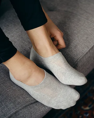 DANISH ENDURANCE 3 Pack Bamboo Viscose Soft Top Diabetic Crew Socks Men & Women Medium White - danish endurance