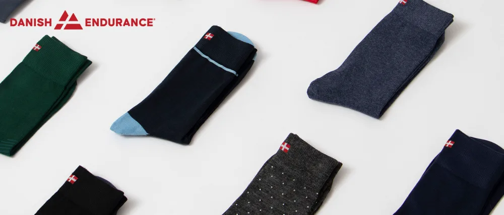 DANISH ENDURANCE 3 Pack Bamboo Viscose Soft Top Diabetic Crew Socks Men & Women Medium White - De socks