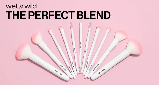 wet n wild Foundation Brush Makeup Brush for Mineral & Liquid Makeup Plush Fibers Ergonomic Handle - the perfect blend