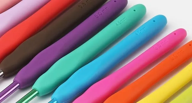 2Pack Size H / 5mm I / 5.5mm Crochet Hooks Super Smooth & Ergonomic for Beginner and Advanced (5.0mm 5.5mm) 5mm 5.5mm - crochet hooks
