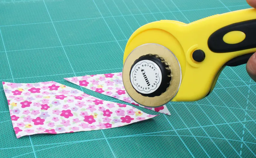 AUTOTOOLHOME 45mm Rotary Cutter Set with 10 Pack Titanium Rotary Blades Fabric Cutter SKS-7 Quilting Sewing Patchwork Tool - olfa rotary cutter blades 45mm