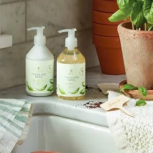 Thymes Hand Wash Fresh-Cut Basil - 9 Fl Oz  - Thymes