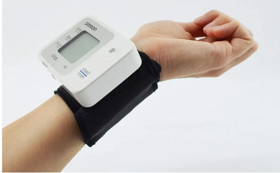 Omron HEM-6113-E RS2 Wrist Digital Blood Pressure Monitor 60mm x 78mm x 21mm - product information 21