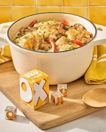 OXO 60 Full-Bodied Flavour Vegetable Stock Cubes 378 g (Pack of 1) Vegetable 60 - Lifestyle Image