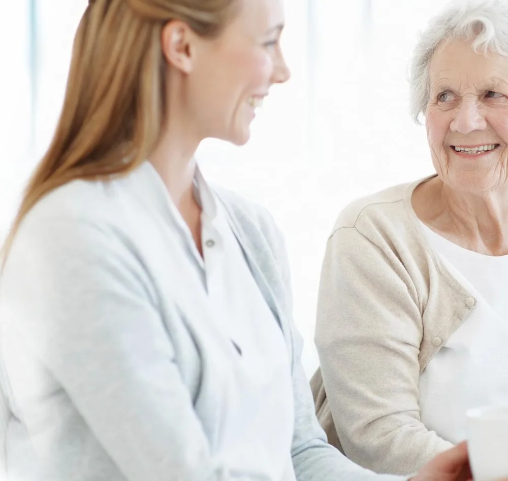 Pivotell Advance (Clear Lid) Automatic Medication Pill Dispenser with Alarm - Enhanced Security & Advanced Technology trusted by the NHS to help Dementia Patients remember to take their medication - Mother and daughter smiling