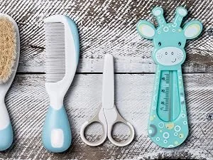 Baby Safe Floating Bath Thermometer Giraffe (Turquoise) - changing mat
