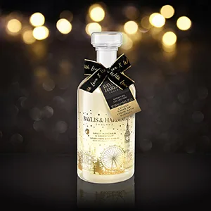 Baylis & Harding Sweet Mandarin & Grapefruit Luxury Lit Bath Bubbles Decanter Gift (Pack of 1) - Vegan Friendly - Lifestyle Image