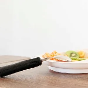KMINA - Bendable Spoon for Elderly Curved Spoon with Grip Handle Adaptive Eating Utensils Padded Cutlery for Disabled Ergonomic Cutlery for Adults Easy Grip Spoon for Disabled - Bendable Spoon Elderly Velcro Curved Grip Handle Adaptive Eating Utensils Padded Cutlery Disabled