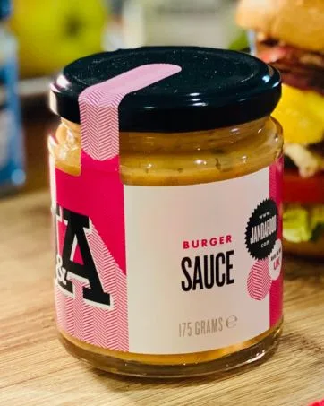 Janda Pear Apple Fig & Plum Chutney (227g) | Crafted in The UK in Small batches | Great with Cheese | Slowly simmered in Open Pans | - Burger sauce