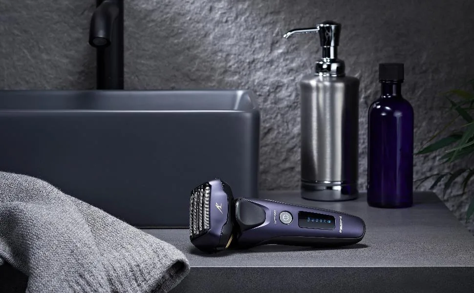 Panasonic ES-LV67 5-Blade Wet & Dry Electric Shaver For Men Rechargeable Responsive Beard Sensor Multi-Flex 16D Head(Navy and Black) ( UK 2pin Bathroom Plug) 5 blade shaver - product information 1