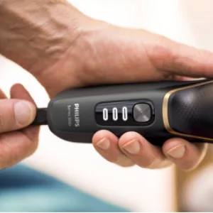 Philips Series 3000 Wet or Dry Men's Electric Shaver with a 5D Pivot & Flex Heads Noir Gold S3000 Gold - Module 7
