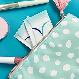 Vagisil Bladder Weakness Care 2-in-1 Fresh & Gentle Intimate Wash For Sensitive Skin 24 Hour Odour Protection Includes Aloe & Chamomile 250ml - bladder weakness wipes