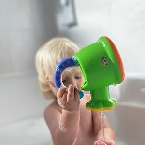 Nuby Fun Watering Can Bath Toy single - Pouring