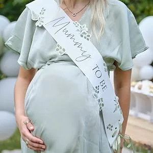 Ginger Ray Mummy to Be Botanical Baby Shower Sash with Sage Green Ribbon 15*155 centimeters - BBA-111