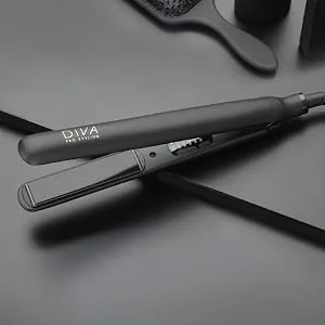 Diva Pro Styling Digital Straightener and Styler Onyx with Macadamia Argan Oil and Keratin Infused Ceramic Plates - IDS black