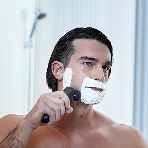 Panasonic ES-RT37 Wet and Dry Rechargeable Electric 3-Blade Shaver for Men (100-240 V) Black Single - rt37
