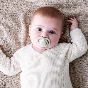 Tommee Tippee Newborn Soothers 0-2 months Matte Texture Reusable Steriliser Pod 6 units - newborn soothers