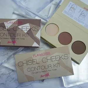 Barry M Cosmetics Chisel Cheeks Contour Kit Light - product information 3