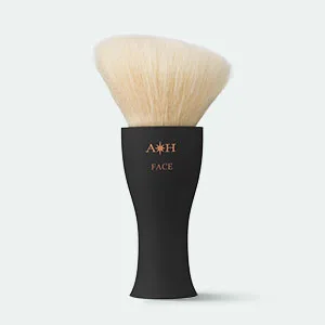Amanda Harrington London The Face Lifter Brush - product information 2