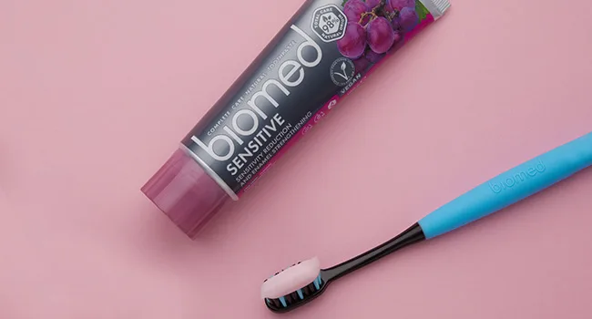 Biomed Sensitive 98% Natural Toothpaste | Sensitivity & Enamel Strengthening | Red Grape Seed Extract Vegan SLES Free 100g Sensitive 100 g (Pack of 1) - Biomed Sensitive
