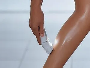 Panasonic ES-EL8C Wet and Dry Cordless Epilator with 7 Attachments & LED Light (UK Plug) EL8C - 7 attachments - ES-EL8C LED light