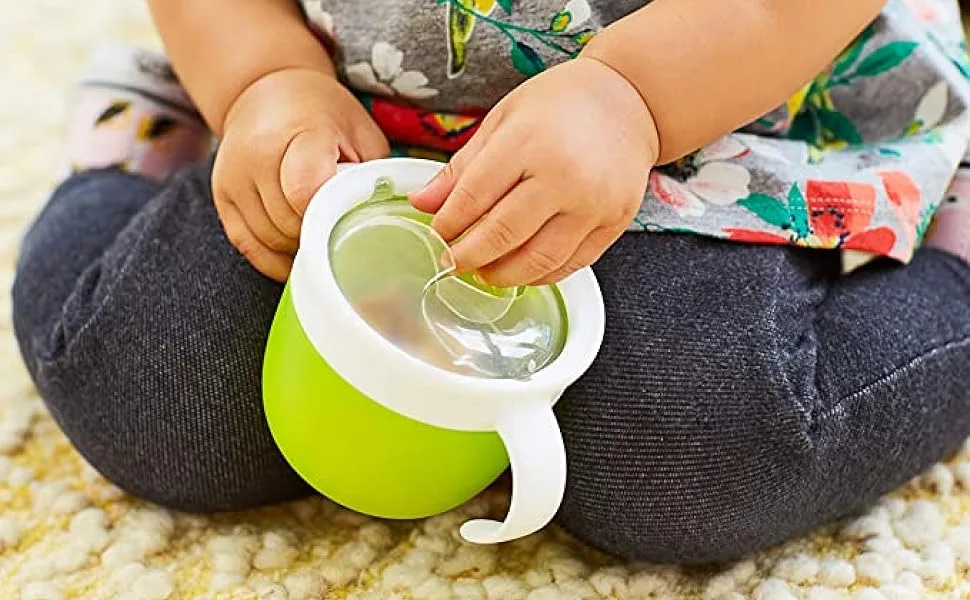 Munchkin 2 Piece Snack Catcher Blue/Green 2 Piece Set (Pack of 1) - Munchkin